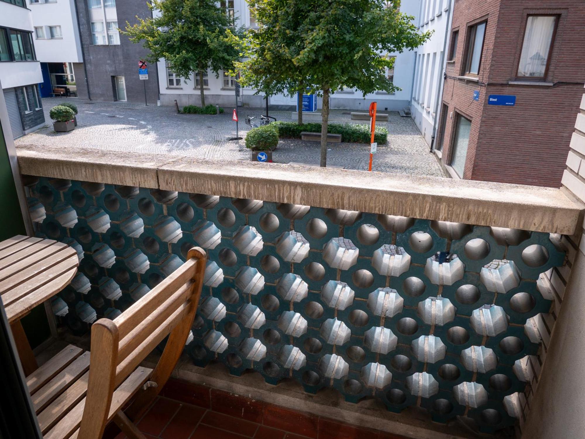 Gezelligheid In Het Stadscentrum Van Mechelen Exterior foto